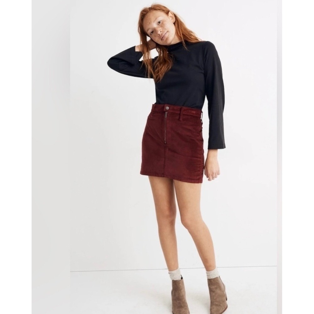 Madewell Womens Velvet Mini Skirt Burgundy Red Stretch Front Zip Size 32/XL EUC